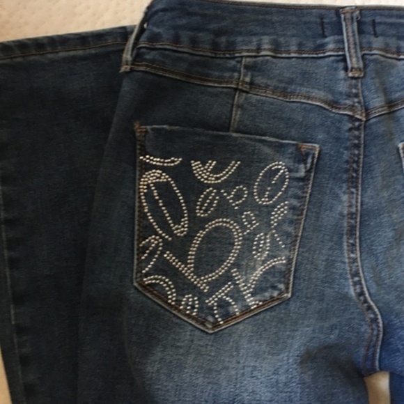 bebe Jeans rhinestone pockets NWT - Picture 2 of 8